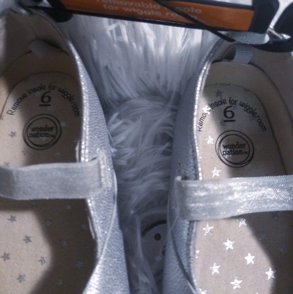 Girls Silver Non-Marking Ballet Flat Shoes - Picture 3 of 4